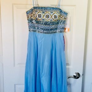 💙Blue strapless pageant gown💙